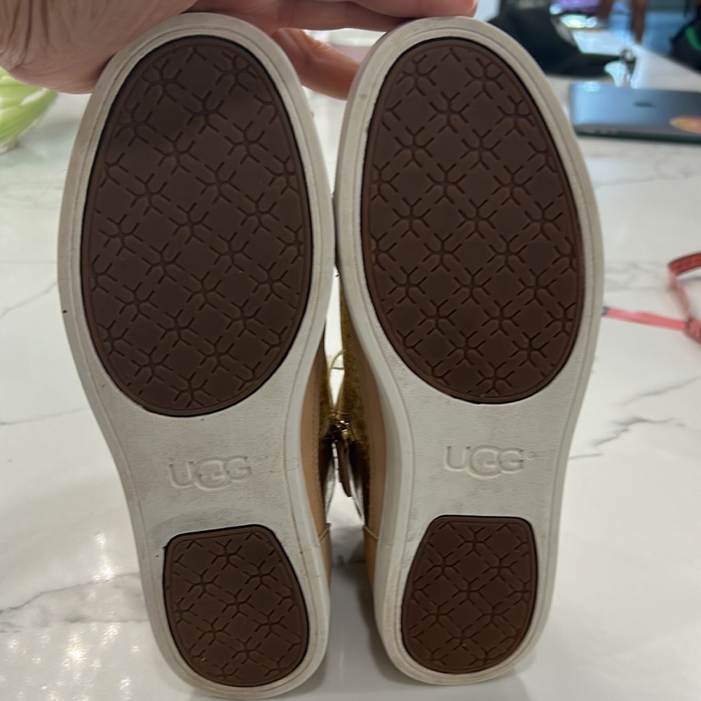 UGG Cradie Glitter Gold Sneakers. Size 9 - Picture 10 of 11